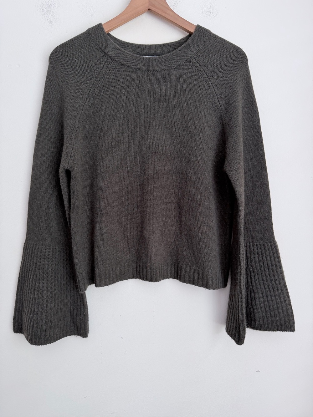 Sea Bleu Bell Sleeve wool Cashmere blend Sweater dark green M